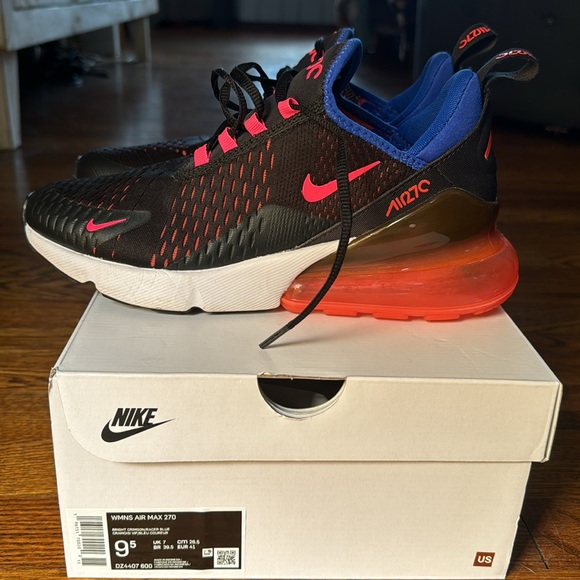 Nike Air Max 270- almost new!! - Picture 3 of 11